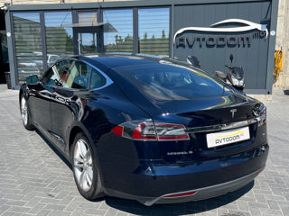 Tesla Model S foto 4