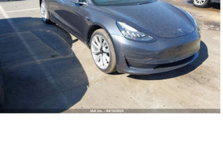 Tesla Model 3 foto 4