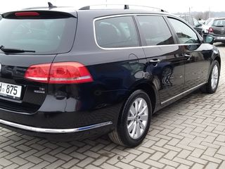 Volkswagen Passat foto 3