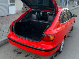 Hyundai Elantra foto 8