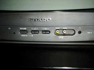 Маленький телевизор "Sharp" (цветной) foto 2