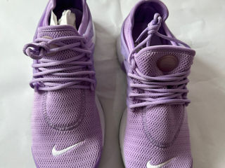 NIKE foto 2