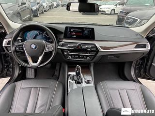 BMW 5 Series foto 8