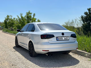 Volkswagen Jetta foto 7