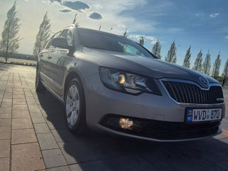 Skoda Superb foto 3