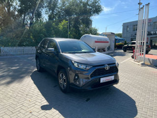 Chirie Auto Toyota RAV-4 foto 1