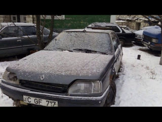 Renault 25