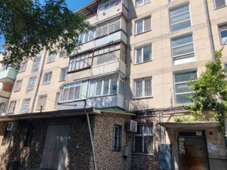 Apartament cu 3 camere, 70 m², Sculeni, Chișinău