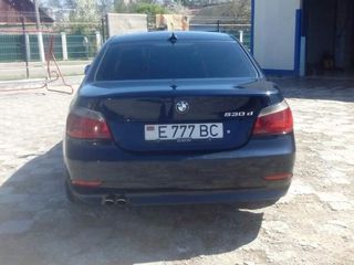 BMW 5 Series foto 3