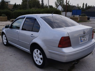 Volkswagen Jetta foto 3