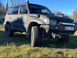 Toyota Land Cruiser Prado foto 2