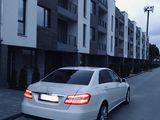 Mercedes E Class  W212 (facelift) alb/negru, cel mai bun pret! foto 9