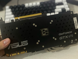 Asus GTX 670 2GB GDDR5 foto 2