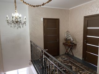 Apartament cu 5 camere sau mai multe, 125 m², Buiucani, Chișinău foto 3