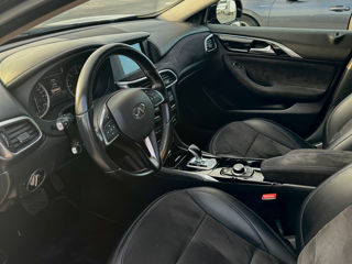 Infiniti Q30 фото 6