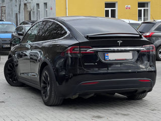 Tesla Model X foto 5