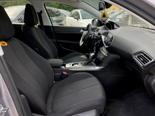 Peugeot 308 foto 16