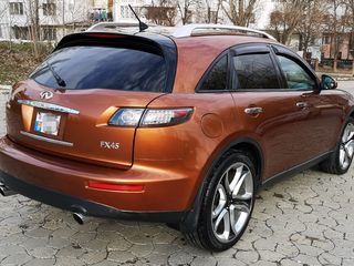 Infiniti FX foto 4