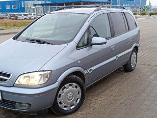 Opel Zafira foto 5