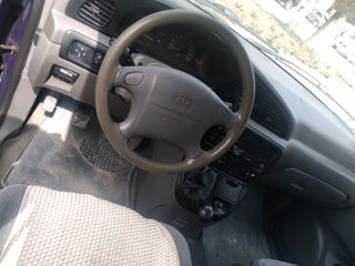 KIA Carnival foto 6