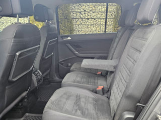 Volkswagen Touran foto 16