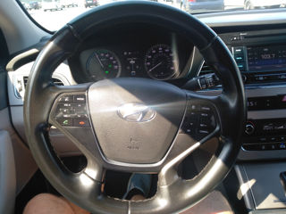 Hyundai Sonata foto 1