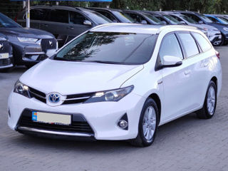 Toyota Auris foto 1