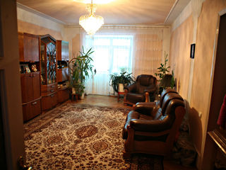 Продается  дом в  центре Ставчен возможны варианты обмена торг уместен. foto 5
