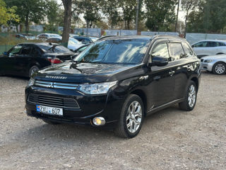 Mitsubishi Outlander foto 3