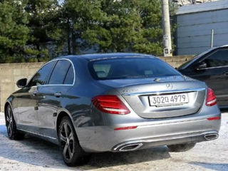 Mercedes E Class foto 2