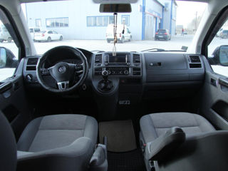 Volkswagen Caravelle foto 4