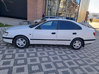 Toyota Carina foto 2