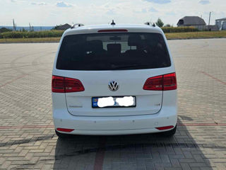 Volkswagen Touran foto 3