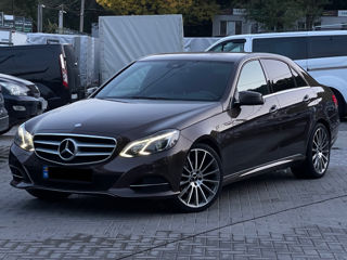 Mercedes E-Class foto 1