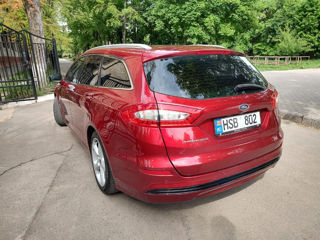 Ford Mondeo foto 8