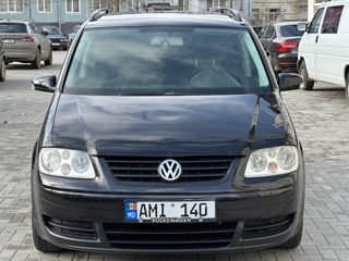 Volkswagen Touran foto 5