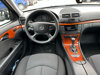 Mercedes E-Class фото 11