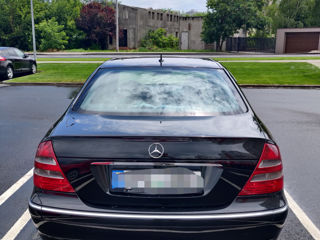 Mercedes E-Class foto 10