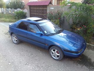 Mazda 323 foto 3