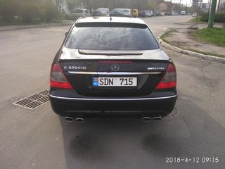 Mercedes E Class foto 1