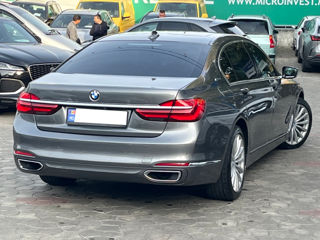 BMW 7 Series foto 4