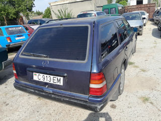 Mercedes Series (W124) foto 4