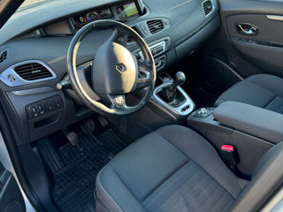 Renault Grand Scenic foto 12