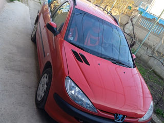 Peugeot 206 foto 1