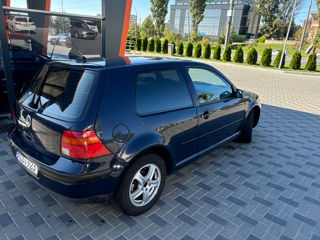 Volkswagen Golf foto 2