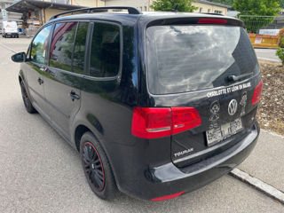 Volkswagen Touran foto 3