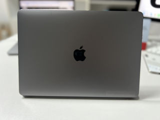 MacBook Air 13 2018/ i5 8gen/8gb Ram/ 128gb SSD/ 0 cicluri/ Credit 0% foto 7