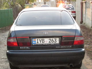 Toyota Carina foto 2