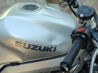 Suzuki sv650S foto 8