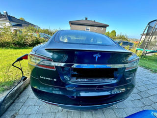 Tesla Model S foto 3